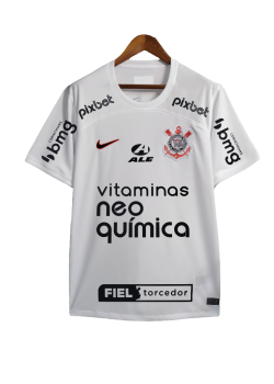 background-editor_output_6066b2f3-2459-47f5-a0ac-5bbf7f2ff0bd