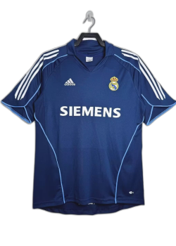 real-madrid-05-06-ii-away-jersey-retro-version-1