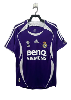 real-madrid-06-07-ii-away-jersey-retro-version-1